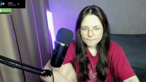 Red online show from 02/15/25, 06:23