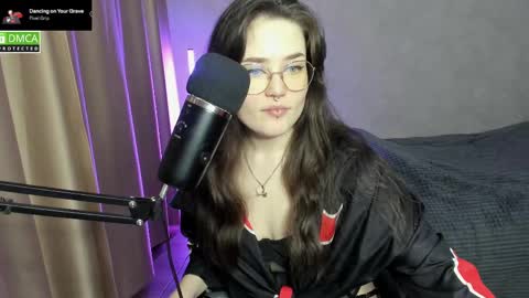 Red online show from 02/28/25, 06:09