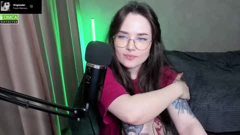 Red online show from 03/06/25, 06:05