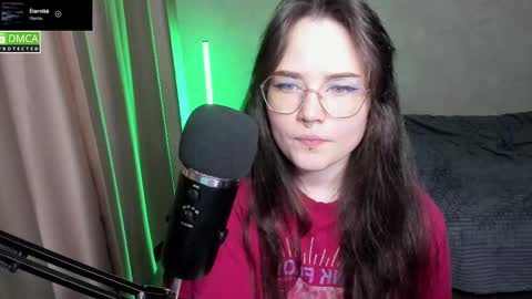 Red online show from 03/06/25, 09:09