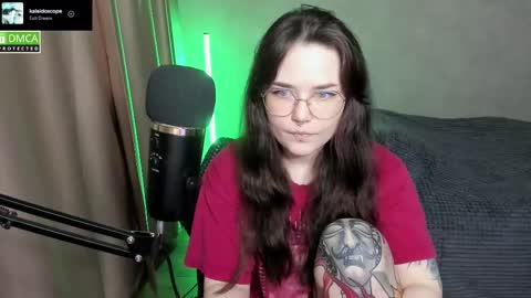 Red online show from 03/11/25, 06:52