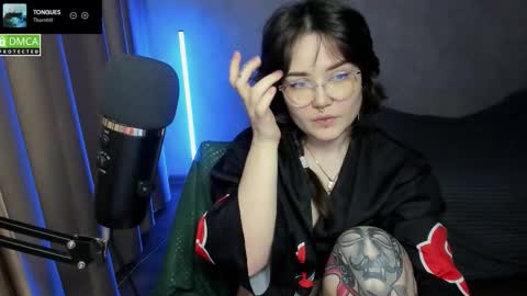 Red online show from 10/03/25, 06:16