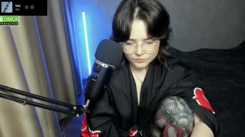 Red online show from 11/24/25, 07:02