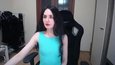 Helen online show from 05/19/26, 04:13