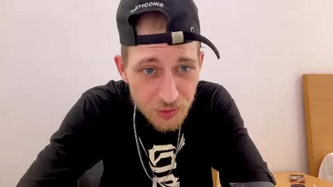 hellacozy online show from 04/11/26, 03:00