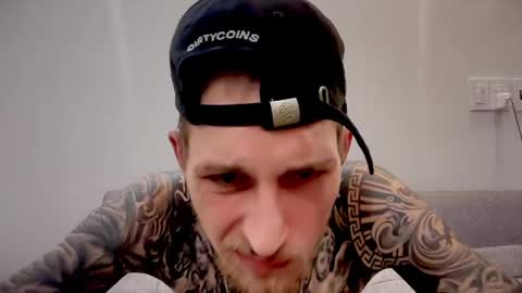 hellacozy online show from 04/17/26, 01:47