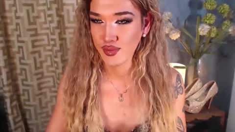 hellatarahathor online show from 01/15/26, 03:38