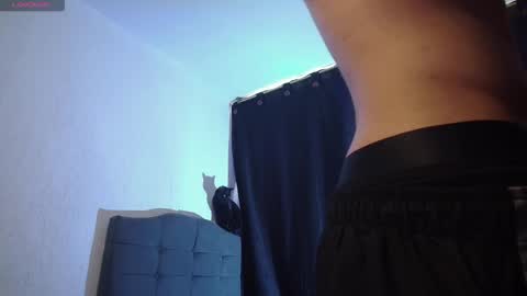Snapshot of hellcat_xx chatting on 09/28/25, 03:06 CROW online show from 09/28/25, 03:06