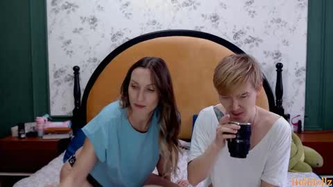 HellDollz  online show from 12/17/25, 07:58