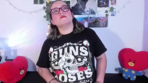 Snapshot of hellen21rose chatting on 11/03/25, 02:24 hellen online show from 11/03/25, 02:24