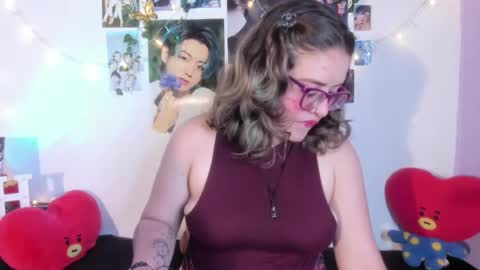 Snapshot of hellen21rose chatting on 12/03/25, 04:09 hellen online show from 12/03/25, 04:09