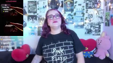 Snapshot of hellen21rose chatting on 01/08/26, 05:43 hellen online show from 01/08/26, 05:43