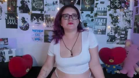 Snapshot of hellen21rose chatting on 02/03/26, 05:27 hellen online show from 02/03/26, 05:27