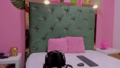 Hellen  online show from 12/20/24, 11:00