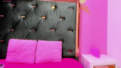 Hellen  online show from 09/11/25, 11:32