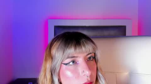 Snapshot of hellen__smith_ chatting on 05/07/26, 08:25 hellen__smith_ online show from 05/07/26, 08:25