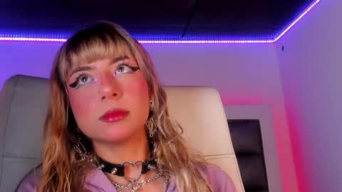 Snapshot of hellen__smith_ chatting on 05/10/26, 12:32 hellen__smith_ online show from 05/10/26, 12:32