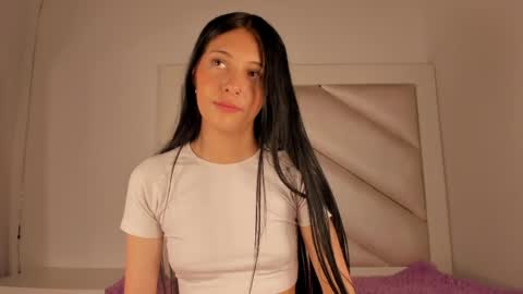Snapshot of hellen__smith_ chatting on 06/06/26, 03:06 hellen__smith_ online show from 06/06/26, 03:06