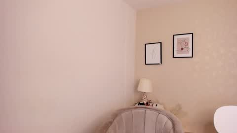 Snapshot of hellen_coy chatting on 01/17/25, 06:33 Julieta online show from 01/17/25, 06:33