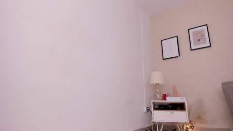 Snapshot of hellen_coy chatting on 01/31/25, 04:17 Julieta online show from 01/31/25, 04:17
