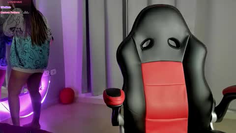 hellen_rice online show from 11/29/25, 04:37