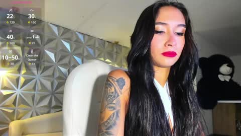 Snapshot of hellen_tease chatting on 05/01/26, 12:43 Hellen online show from 05/01/26, 12:43