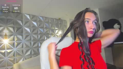 Snapshot of hellen_tease chatting on 05/05/26, 12:57 Hellen online show from 05/05/26, 12:57