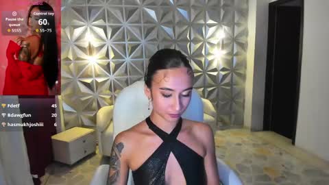 Snapshot of hellen_tease chatting on 06/03/26, 02:33 Hellen online show from 06/03/26, 02:33