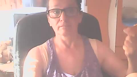 Snapshot of hellenmarie chatting on 06/30/26, 05:19 hellenmarie online show from 06/30/26, 05:19