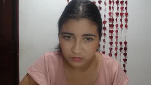 Snapshot of hellennmoon chatting on 02/25/25, 01:06 Hellen online show from 02/25/25, 01:06