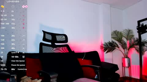 Snapshot of hellenrocker chatting on 03/30/26, 10:33 HellenRocker online show from 03/30/26, 10:33