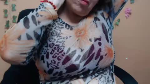 Snapshot of hellensextits chatting on 01/03/25, 11:25 hellen online show from 01/03/25, 11:25