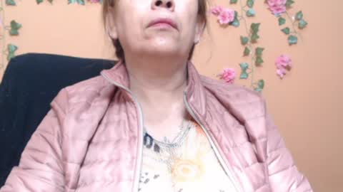 Snapshot of hellensextits chatting on 01/15/25, 11:21 hellen online show from 01/15/25, 11:21