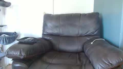 Snapshot of hellflow chatting on 09/21/25, 01:57 hellflow online show from 09/21/25, 01:57