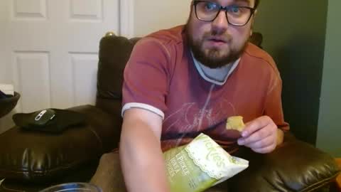 Snapshot of hellflow chatting on 09/25/25, 02:37 hellflow online show from 09/25/25, 02:37