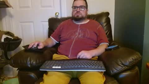 Snapshot of hellflow chatting on 10/18/25, 02:47 hellflow online show from 10/18/25, 02:47