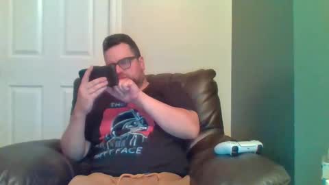 Snapshot of hellflow chatting on 10/20/25, 03:29 hellflow online show from 10/20/25, 03:29