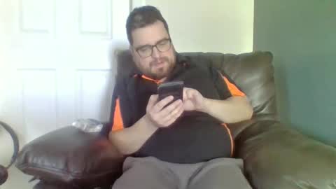 Snapshot of hellflow chatting on 10/28/25, 06:54 hellflow online show from 10/28/25, 06:54