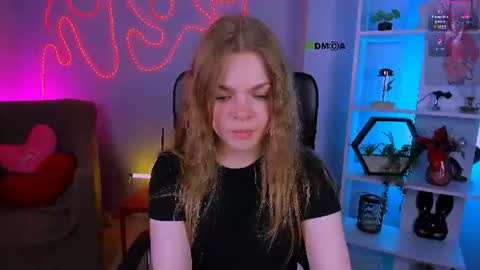 Helli online show from 07/15/26, 07:08