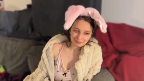 Katie 3 online show from 04/05/26, 06:05