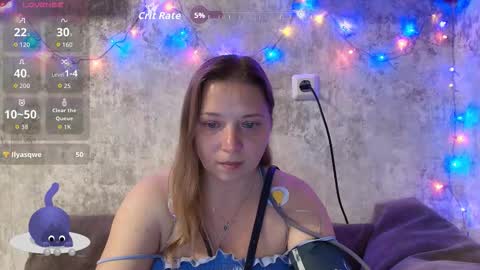Snapshot of hello_x_pussy chatting on 09/30/25, 04:12 Mila online show from 09/30/25, 04:12