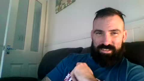 Snapshot of hellobunbunx0 chatting on 02/15/25, 04:12 hellobunbunx0 online show from 02/15/25, 04:12