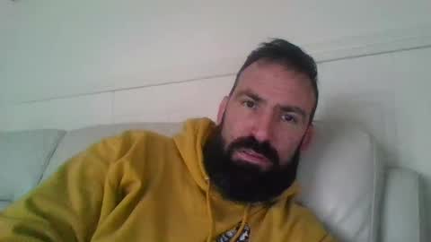 Snapshot of hellobunbunx0 chatting on 10/19/25, 04:18 hellobunbunx0 online show from 10/19/25, 04:18