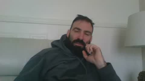 Snapshot of hellobunbunx0 chatting on 11/23/25, 02:06 hellobunbunx0 online show from 11/23/25, 02:06