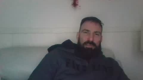 Snapshot of hellobunbunx0 chatting on 12/17/25, 02:23 hellobunbunx0 online show from 12/17/25, 02:23