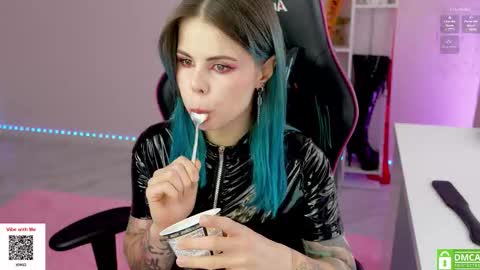 Alice online show from 10/21/25, 10:05