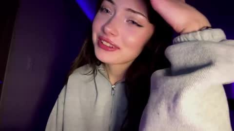 hellyluxury online show from 05/11/26, 03:51