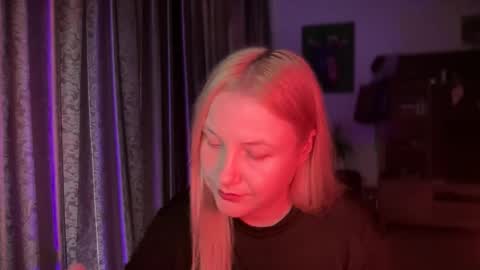 Snapshot of hellyriddle chatting on 10/07/25, 07:38 DeleteyourSadness online show from 10/07/25, 07:38