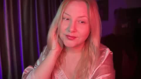 Snapshot of hellyriddle chatting on 04/04/26, 07:06 DeleteyourSadness online show from 04/04/26, 07:06