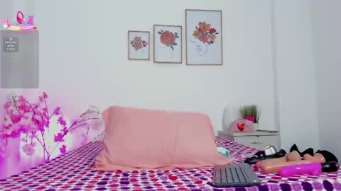 Hellzel online show from 10/09/25, 07:23